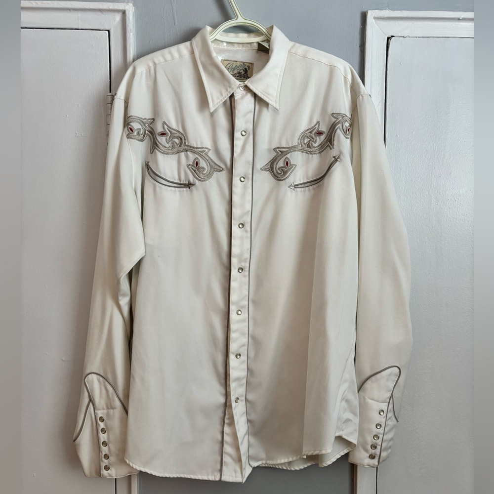 Roper XL White Pearl Snap Cowboy Shirt – Embroidered Star Detail